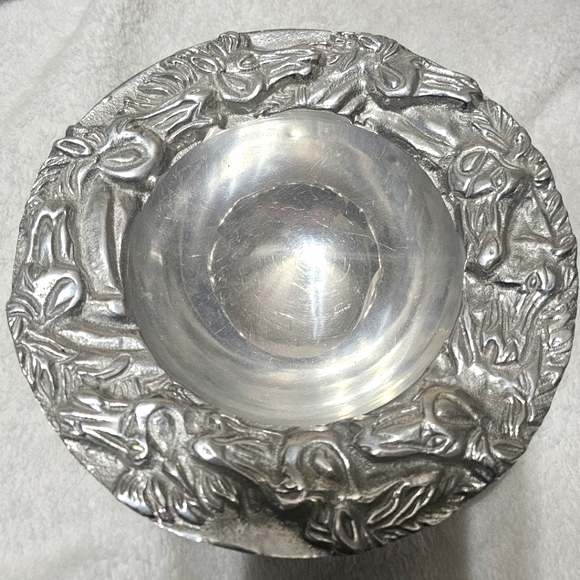 Silver equestrian bowl 8 inches wide - Picture 1 of 5